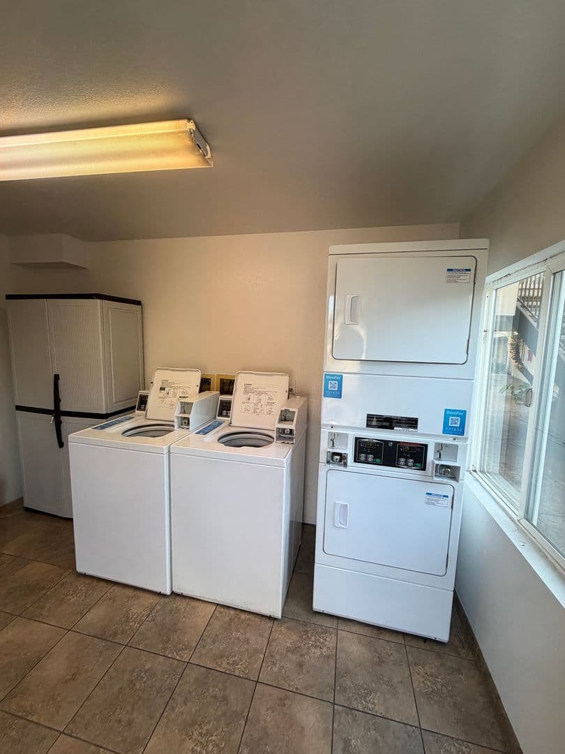 El Cajon House: 1160 E. Lexington Avenue