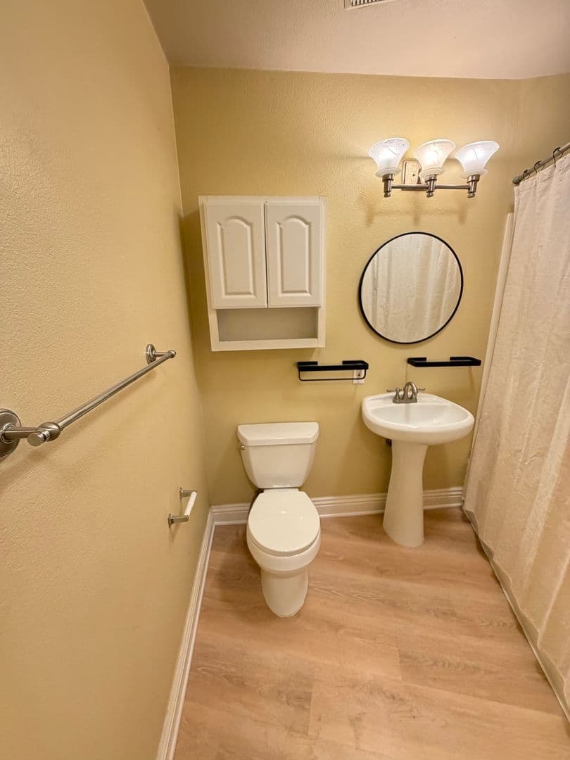 El Cajon House: 1160 E. Lexington Avenue