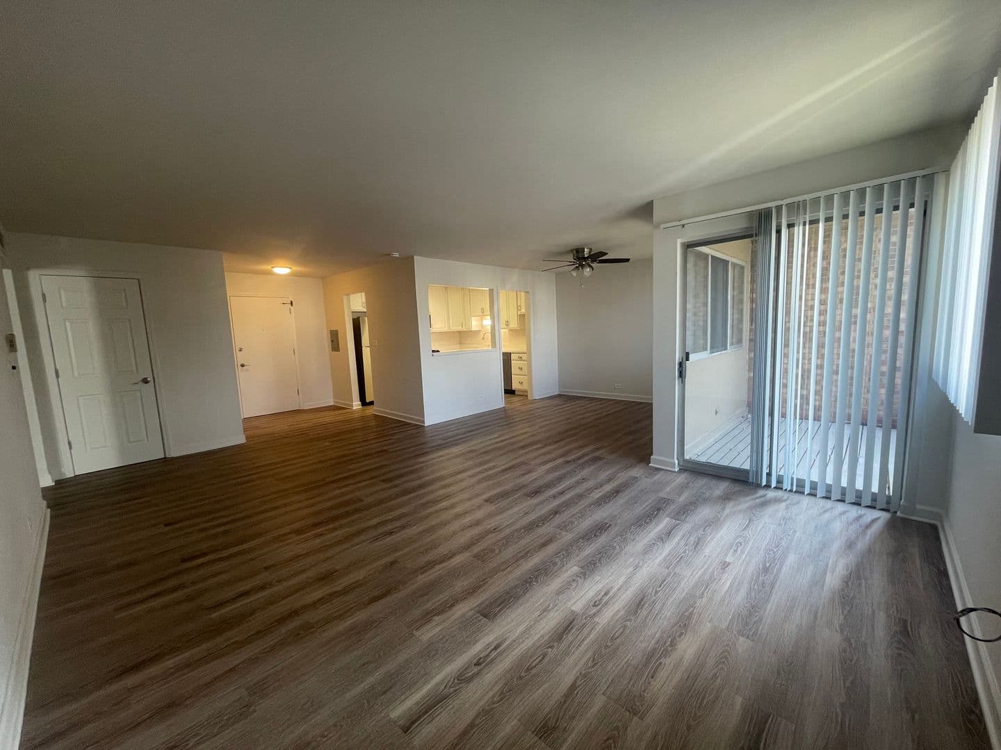 Elk Grove Village Apartment: 480 Eagle Drive