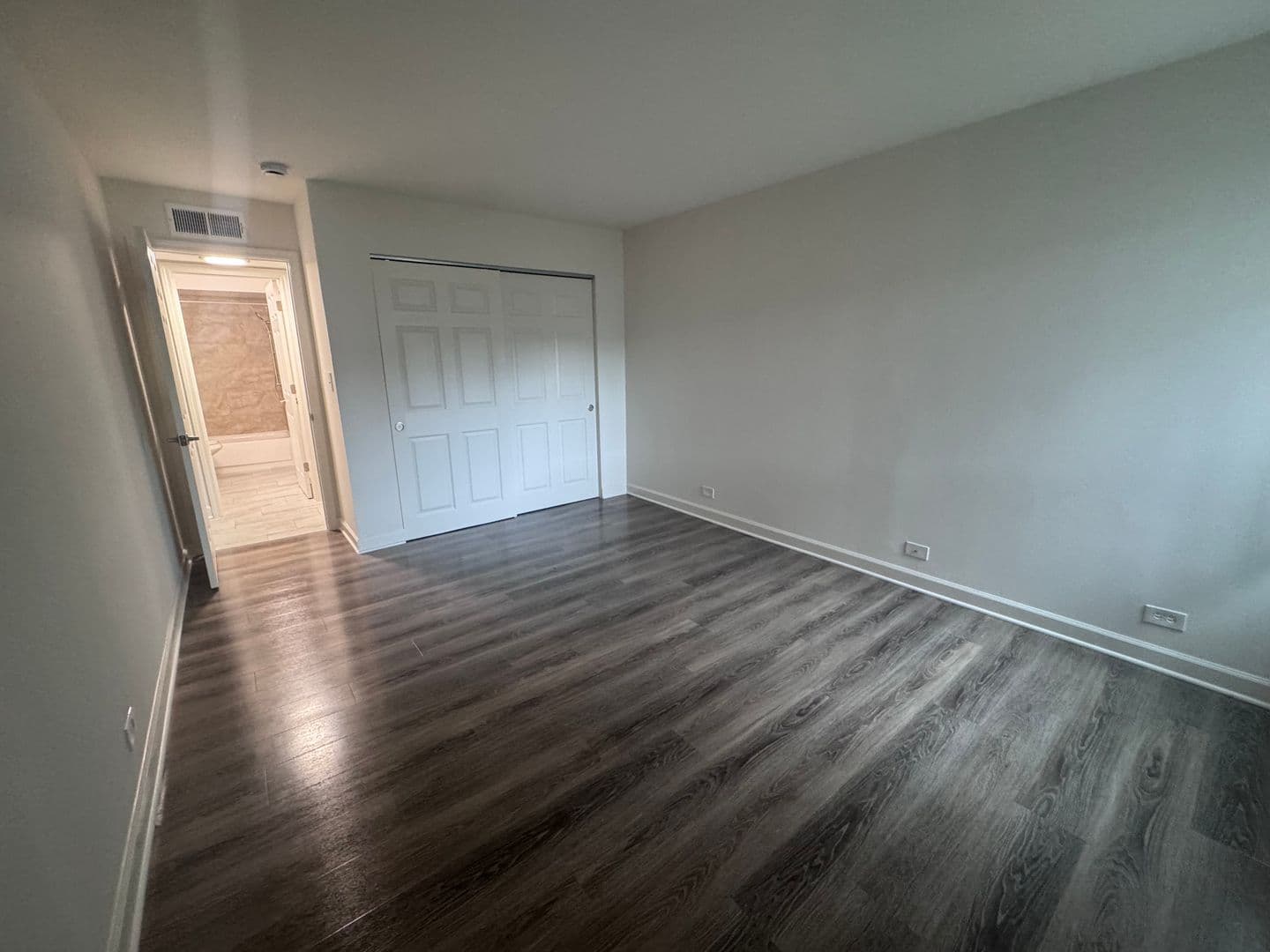 Elk Grove Village Apartment: 480 Eagle Drive