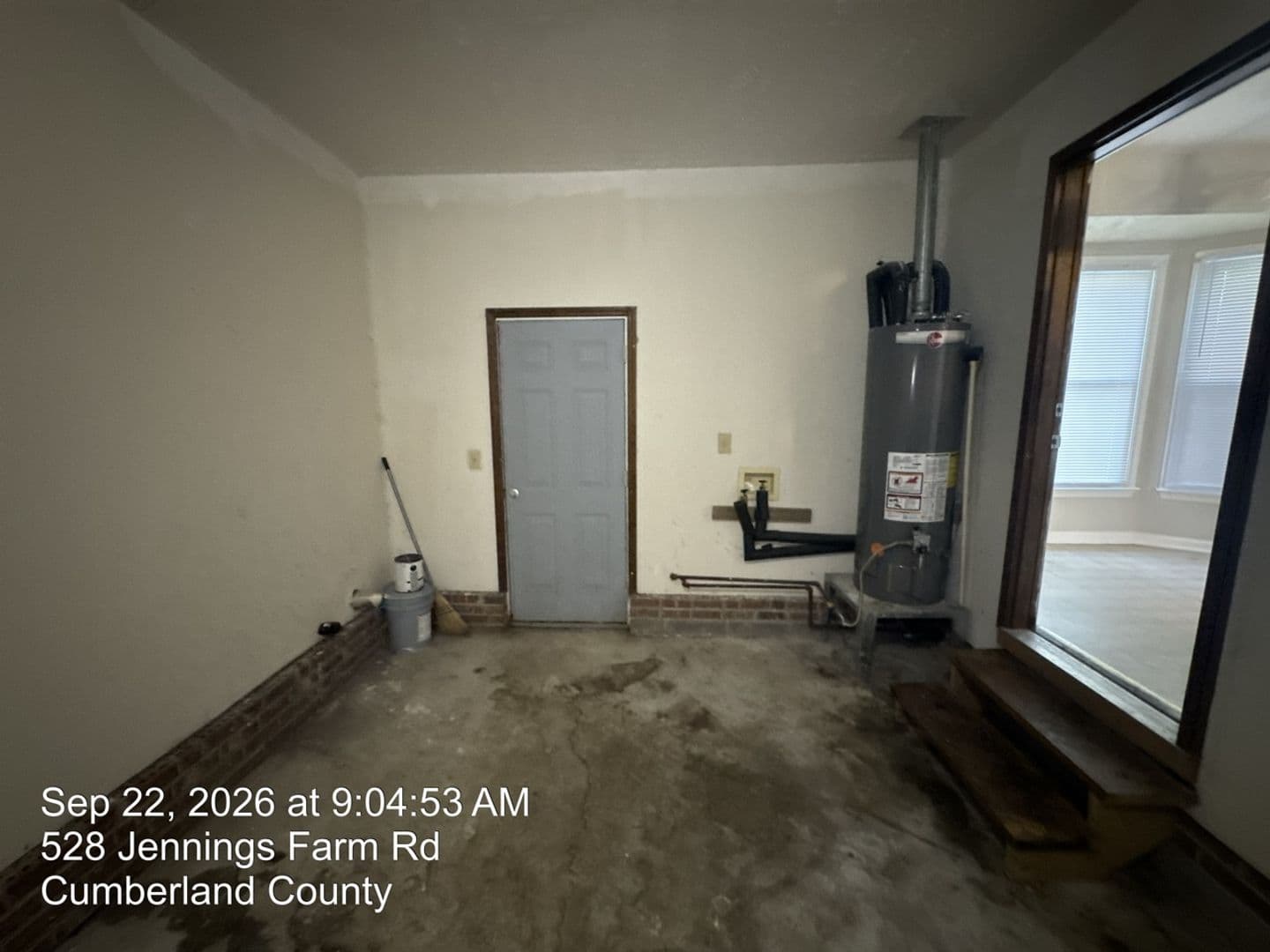 Fayetteville House: 528 Jennings Farm Road