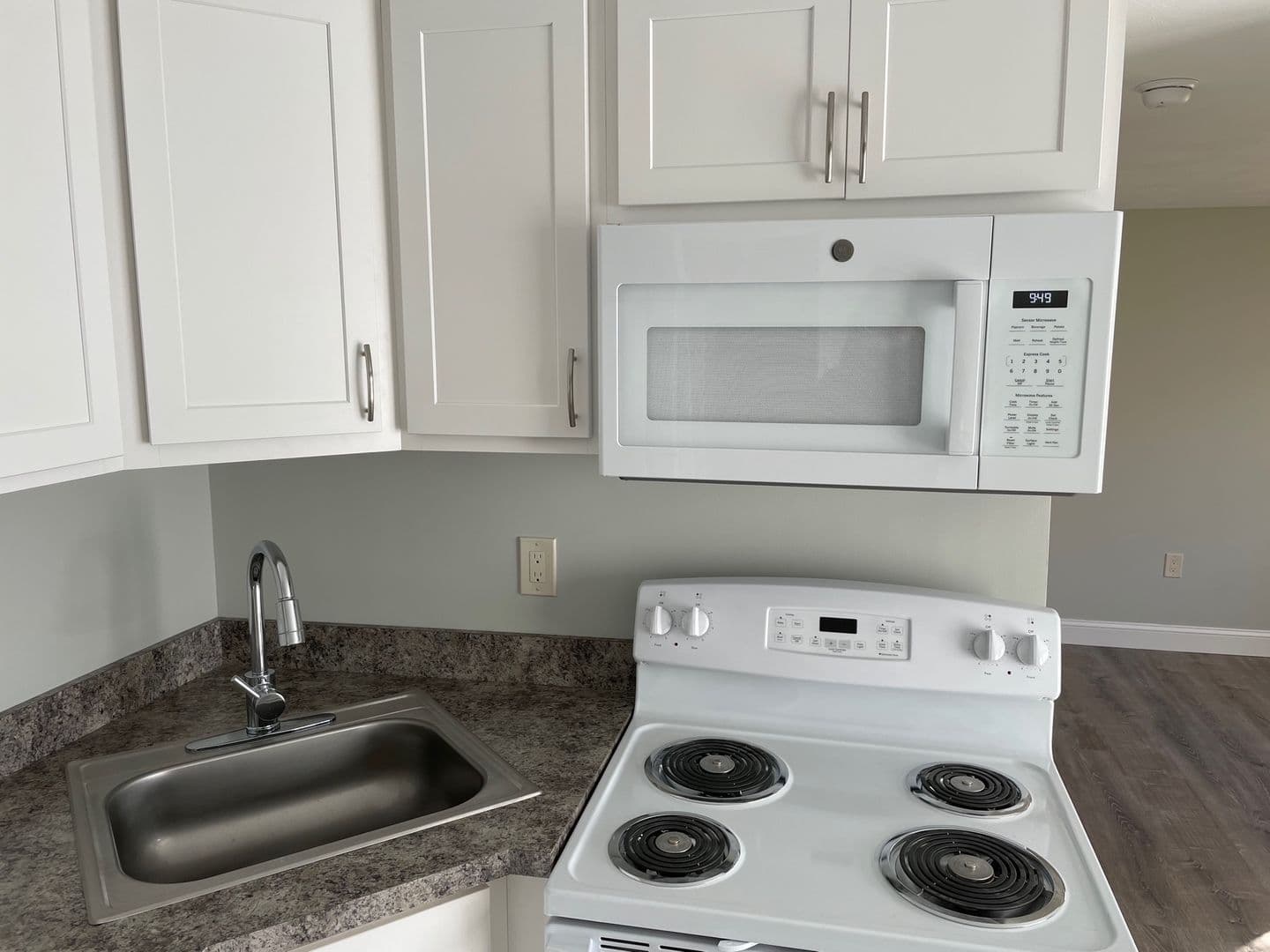 Plymouth Apartment: 11 Langdon Street