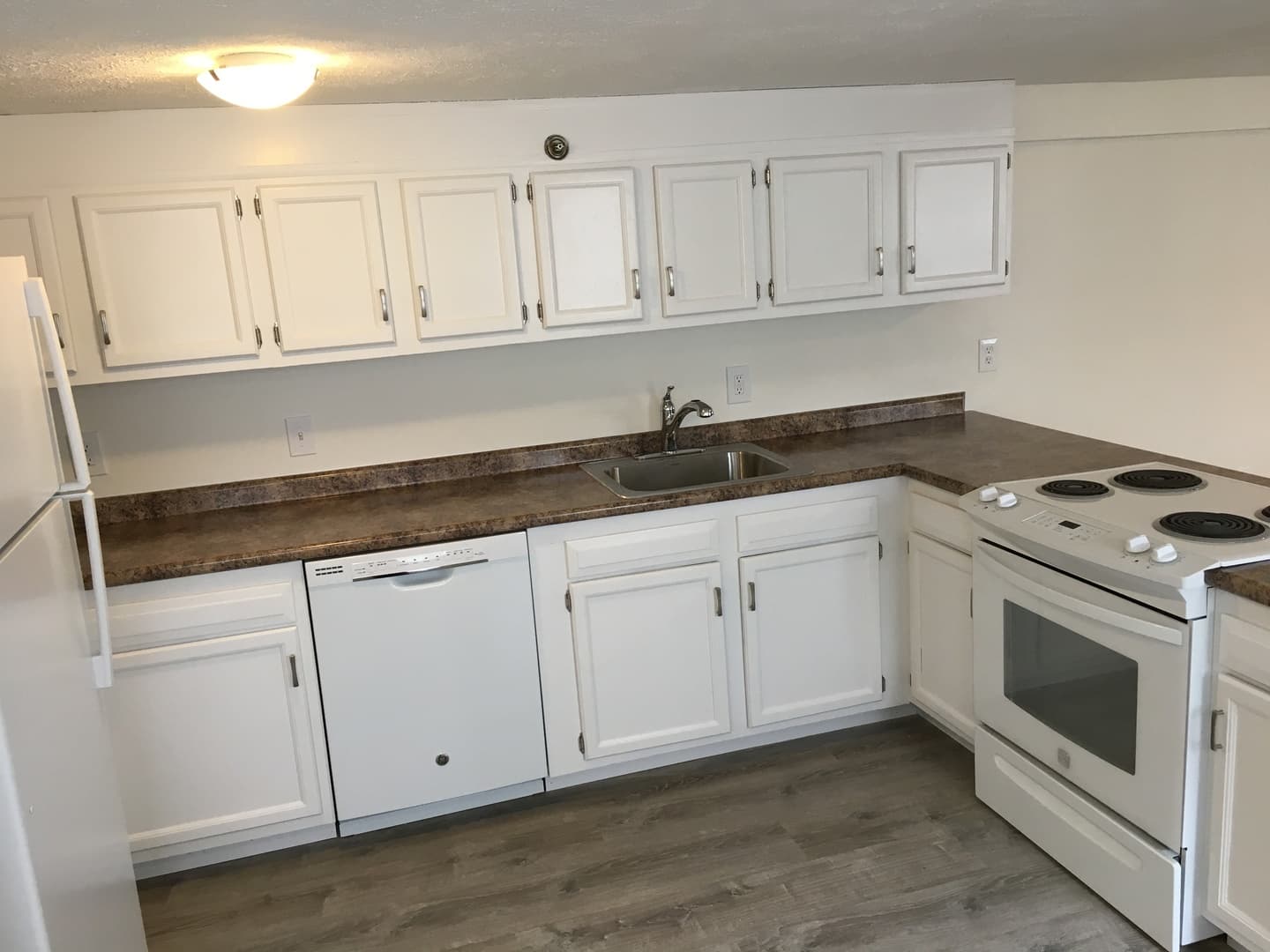 Derry Apartment: 39 South Main Street