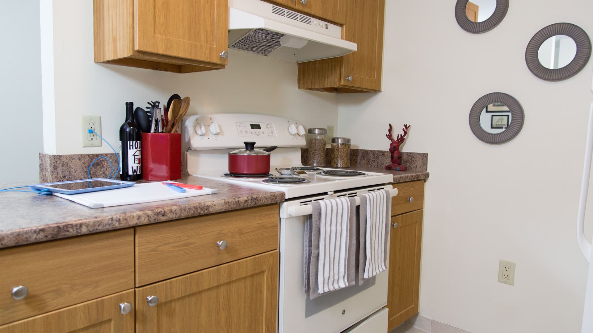 Merrimack Apartment: 10 Center Street