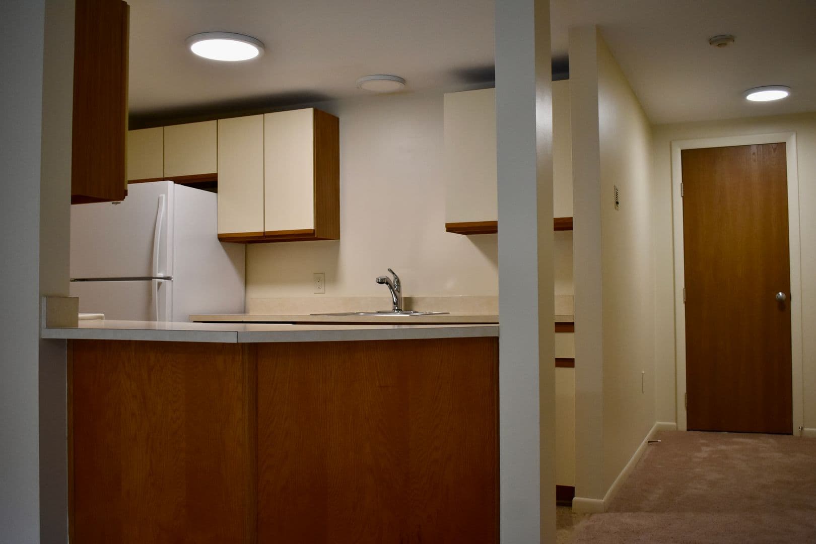 Merrimack Apartment: 10 Center Street