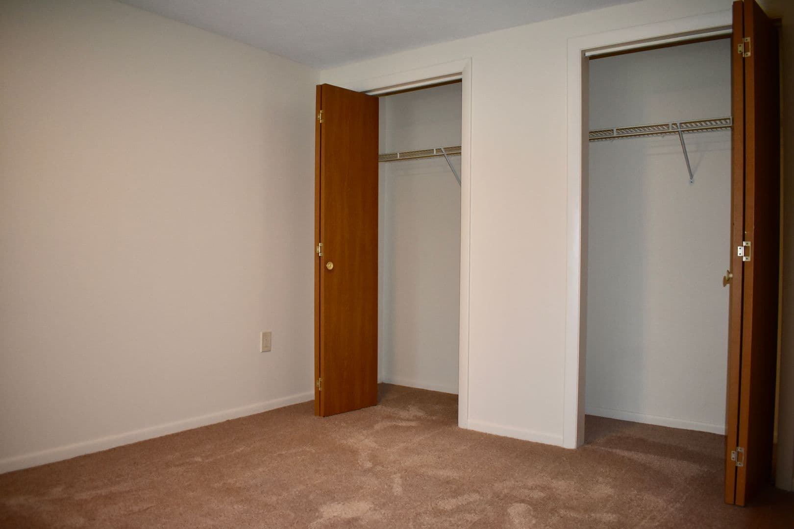 Merrimack Apartment: 10 Center Street