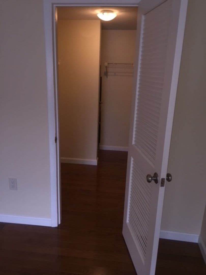 Merrimack Apartment: 10 Center Street
