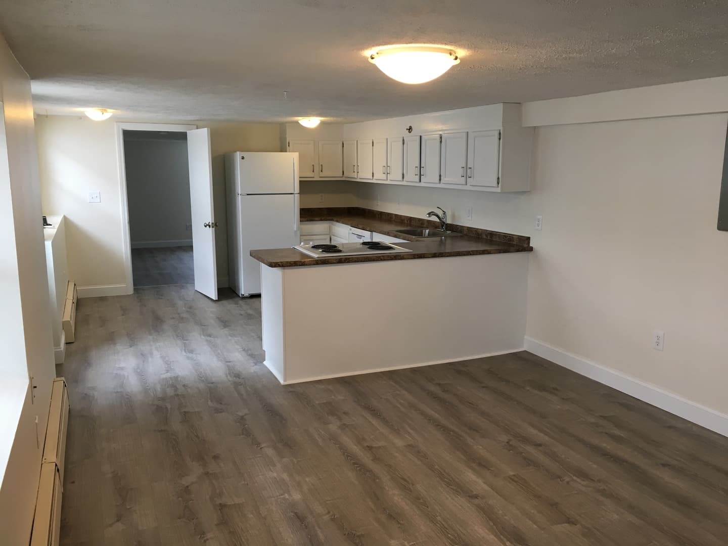 Derry Apartment: 39 South Main Street