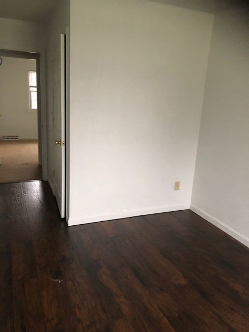 Waverly Apartment: 2100 West Bremer Ave