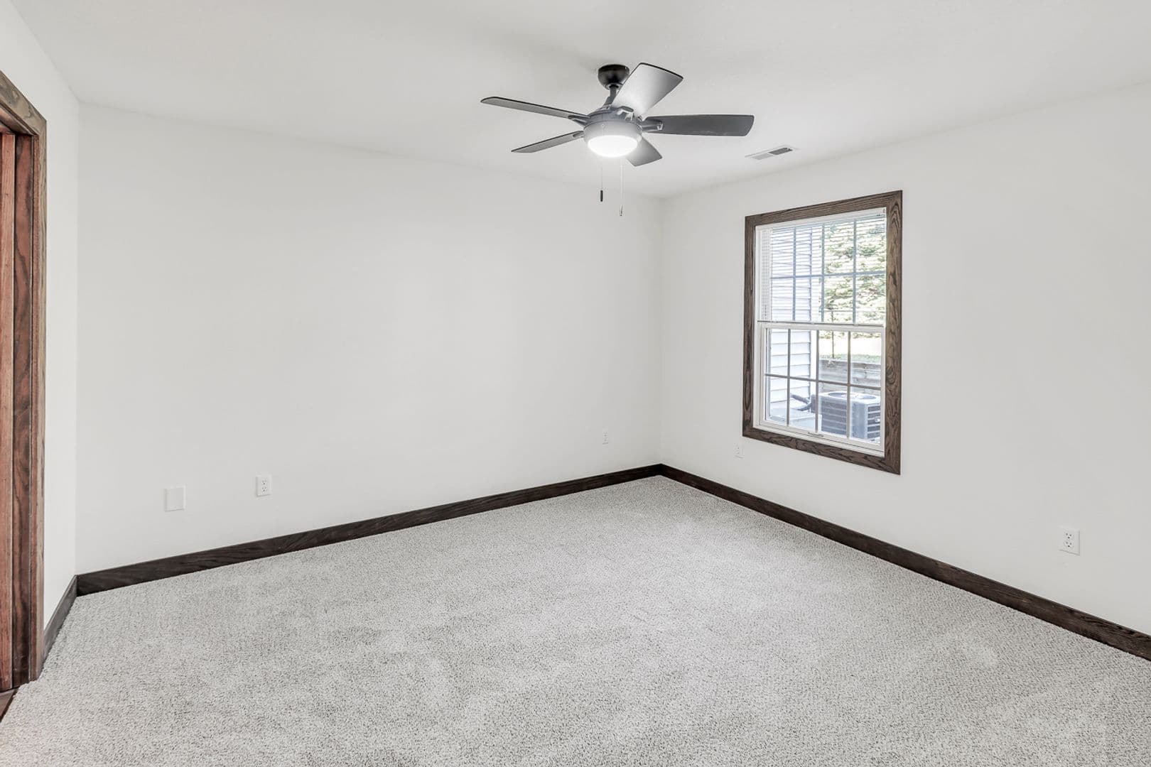 Pella Apartment: 340 East 13th Street