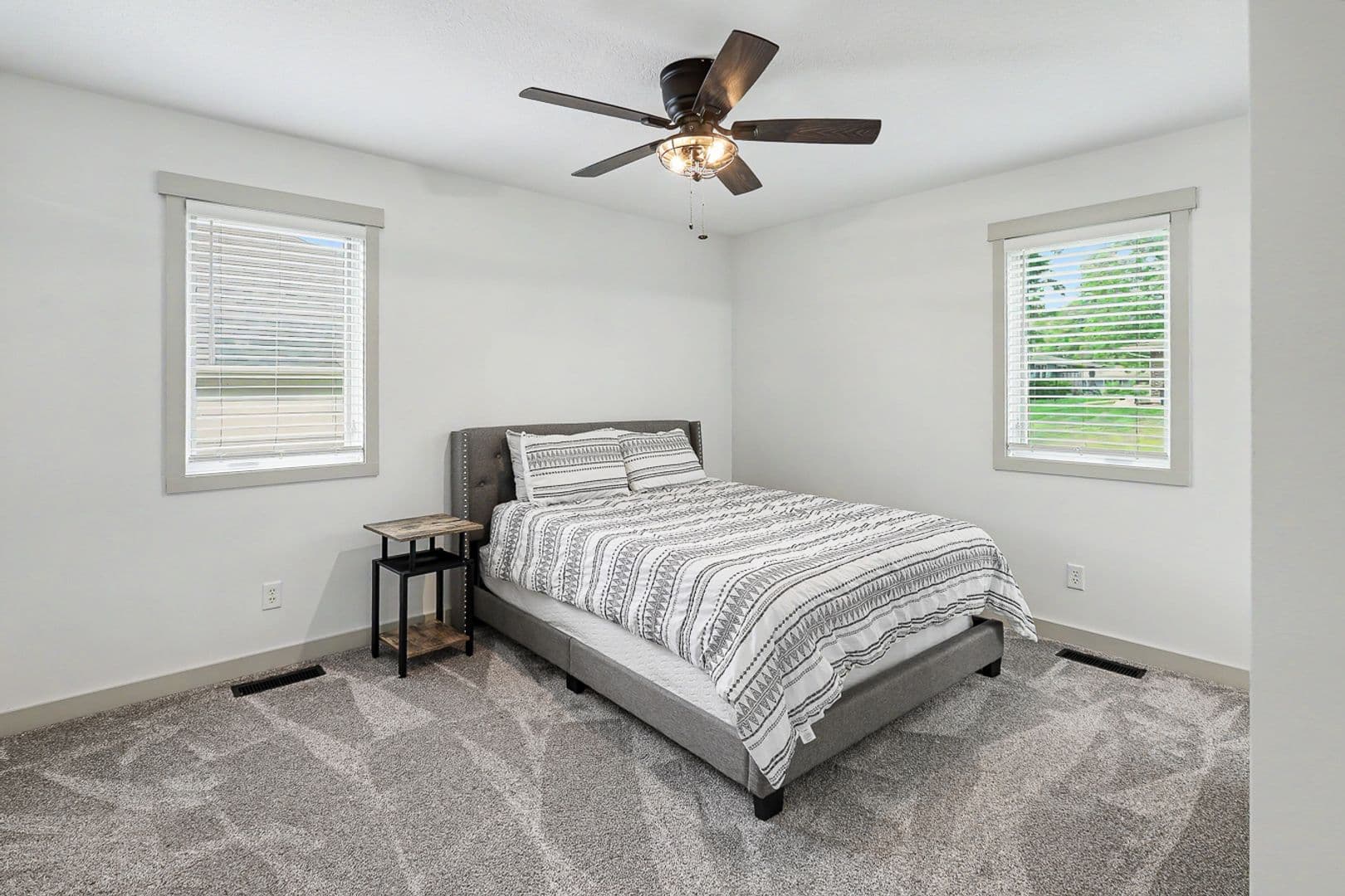 Pella House: 1009 East 6th Street