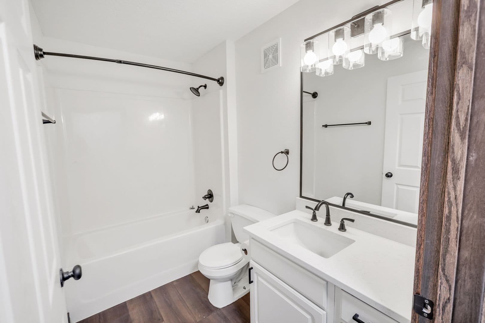 Pella Apartment: 340 East 13th Street