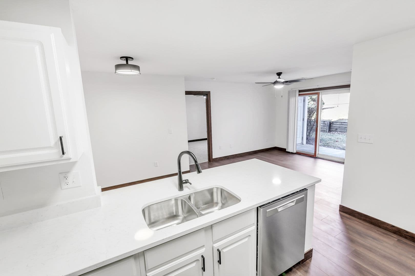 Pella Apartment: 340 East 13th Street