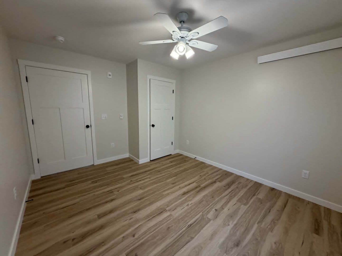 Waukon Apartment: 104 8th Ave SW