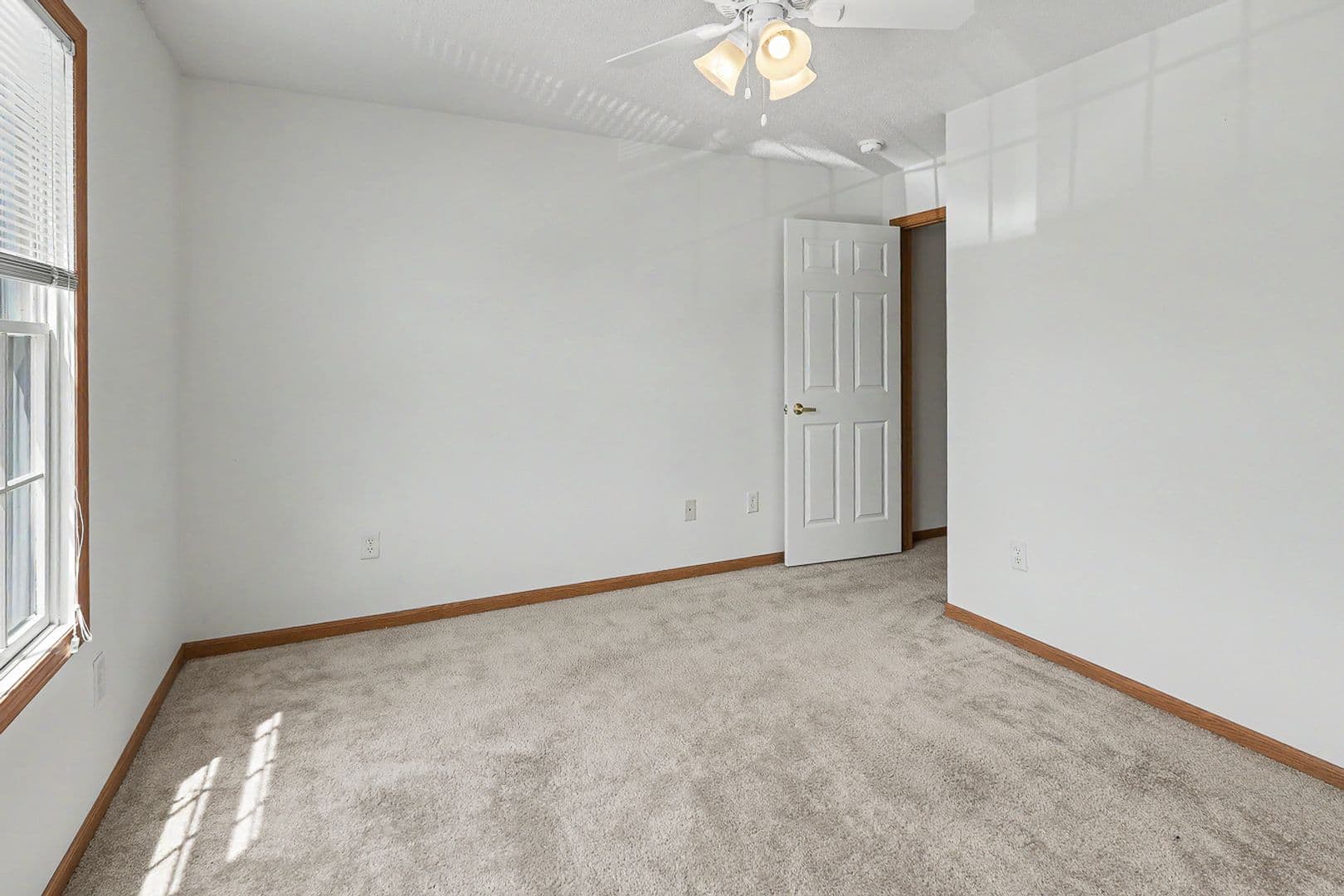 Pella Apartment: 340 East 13th Street
