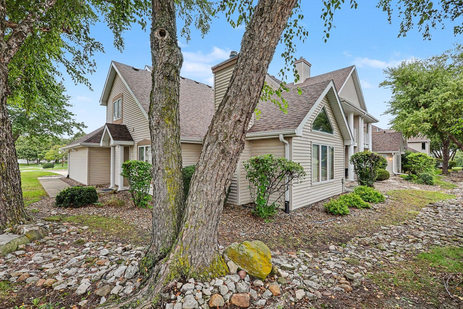 Pella House: 612 Bos Landen Drive Unit 5A