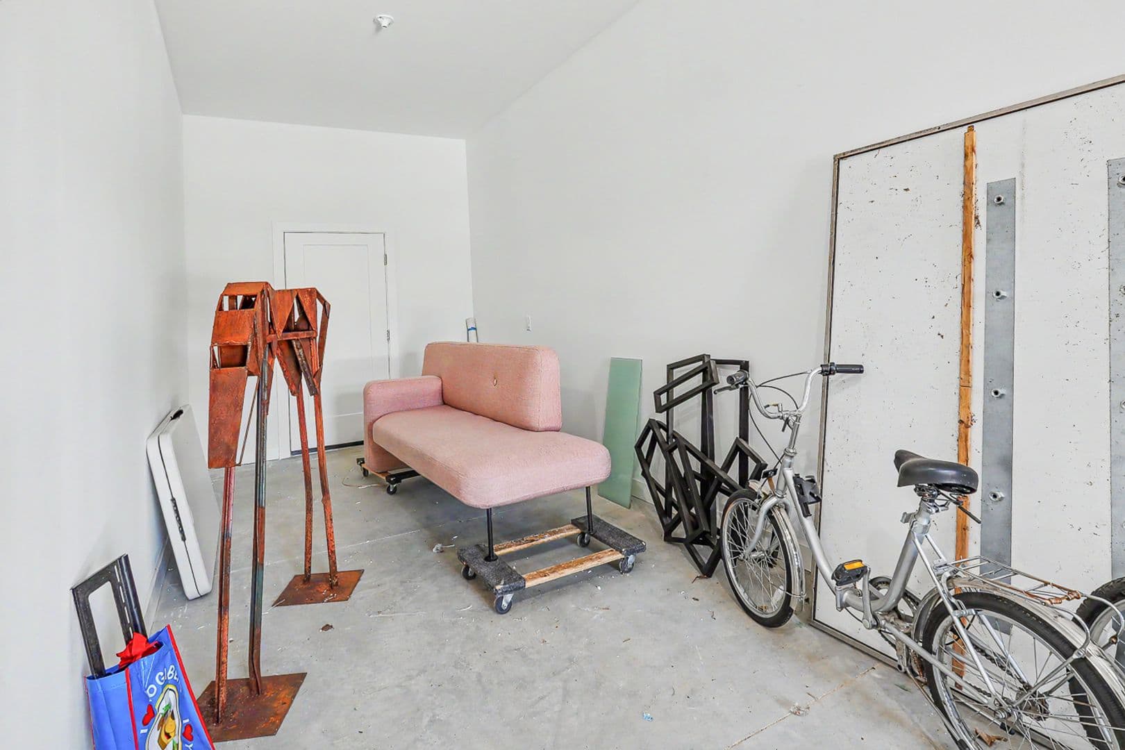 Pella House: 1507 Shady Brook Lane