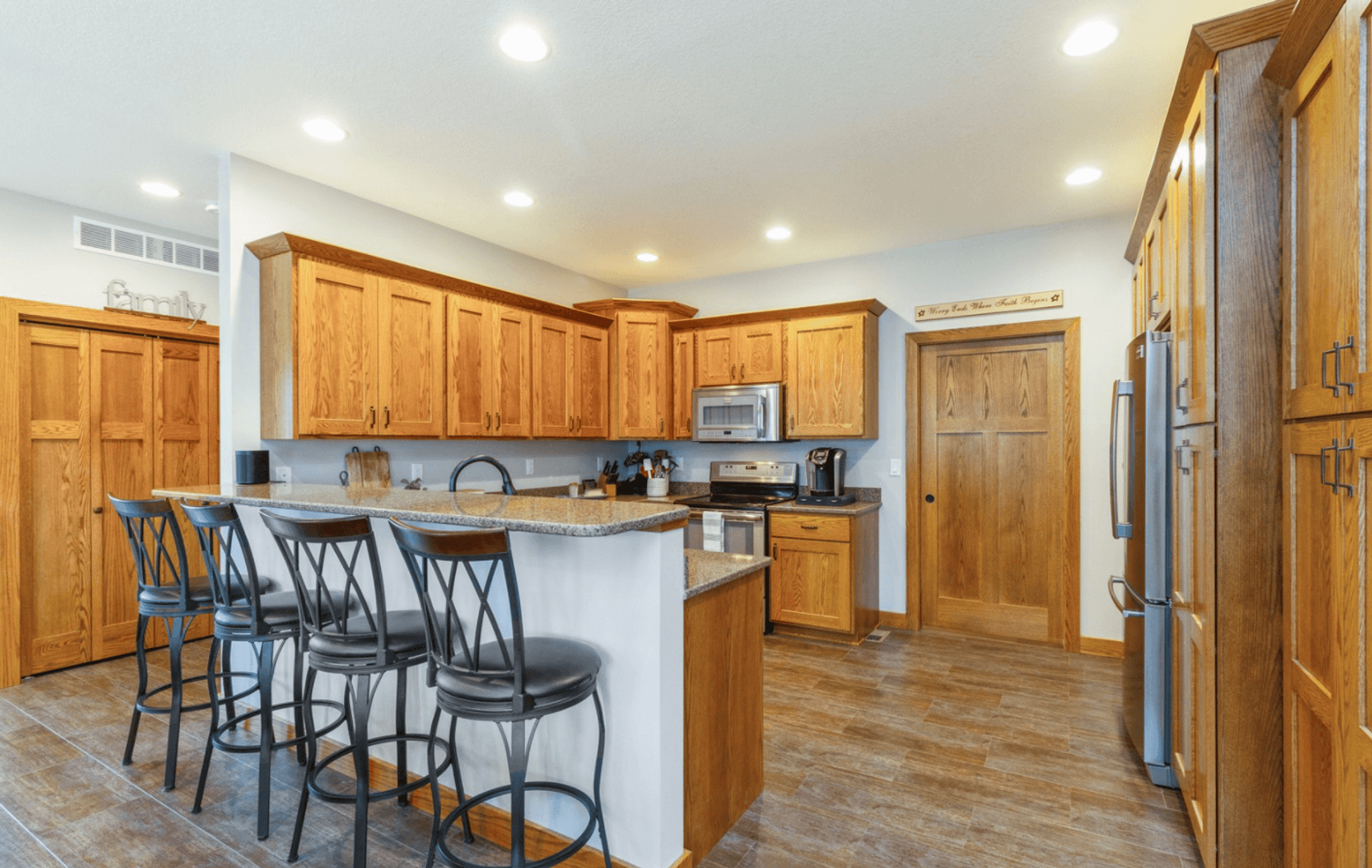 Pella Apartment: 115 Glenwood St.