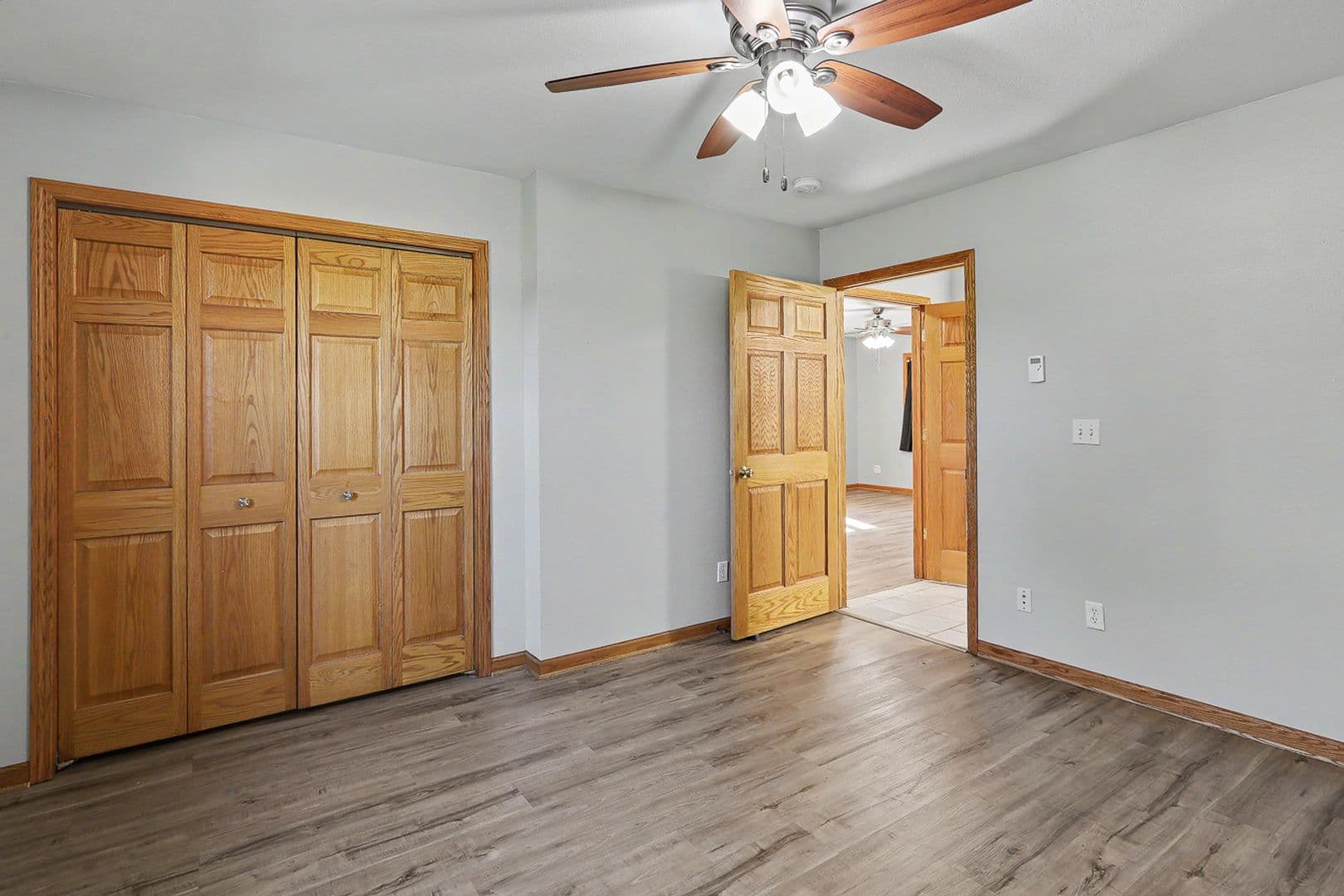 Pella Apartment: 1017 South Clark St.; Pella