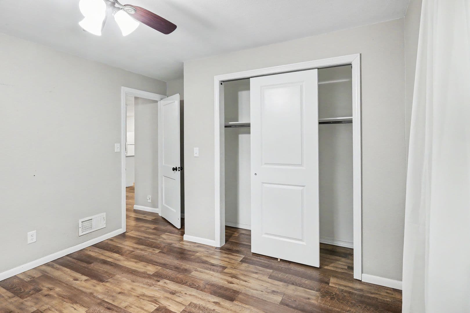 Pella House: 914 West 5th Street