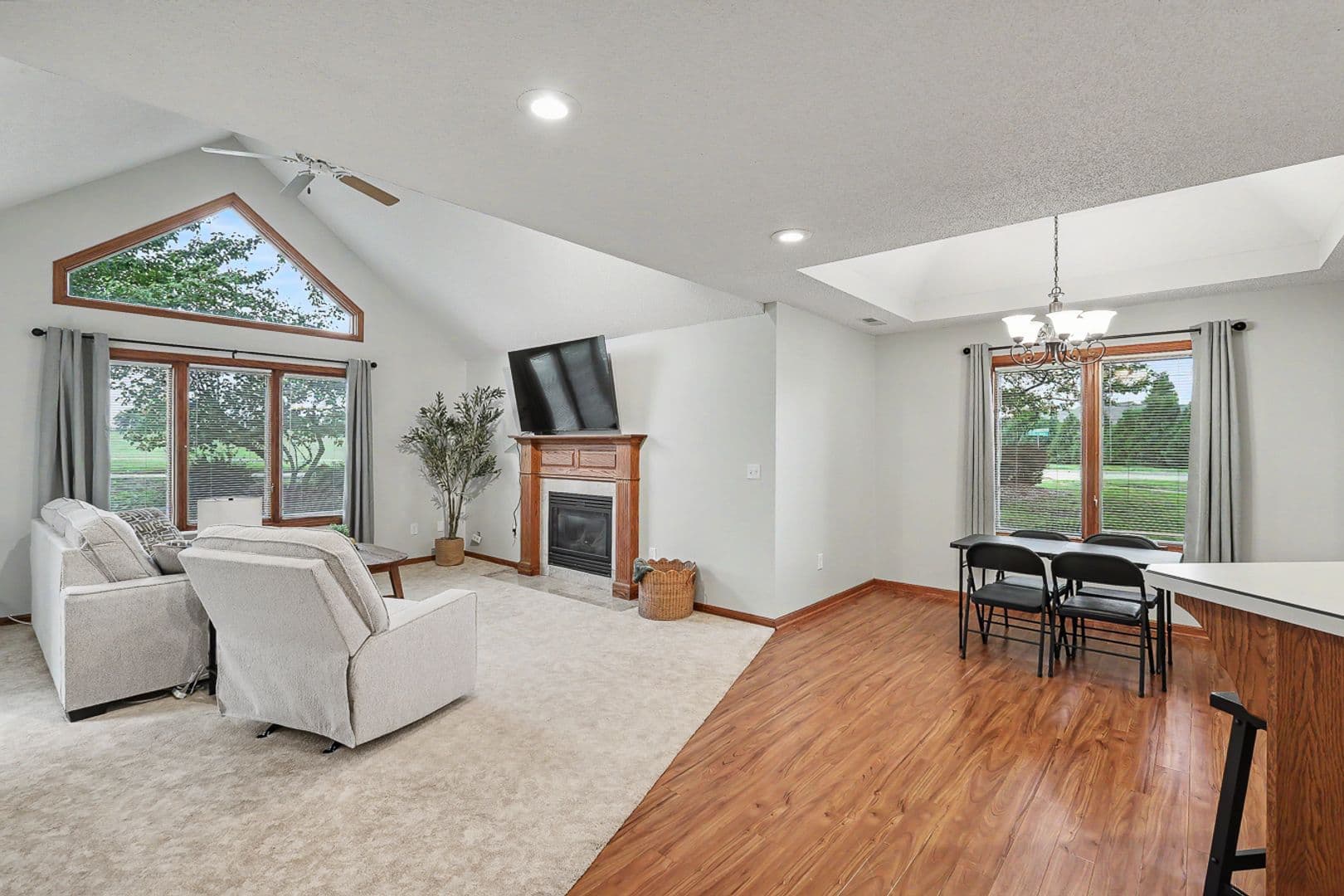 Pella House: 612 Bos Landen Drive Unit 5A