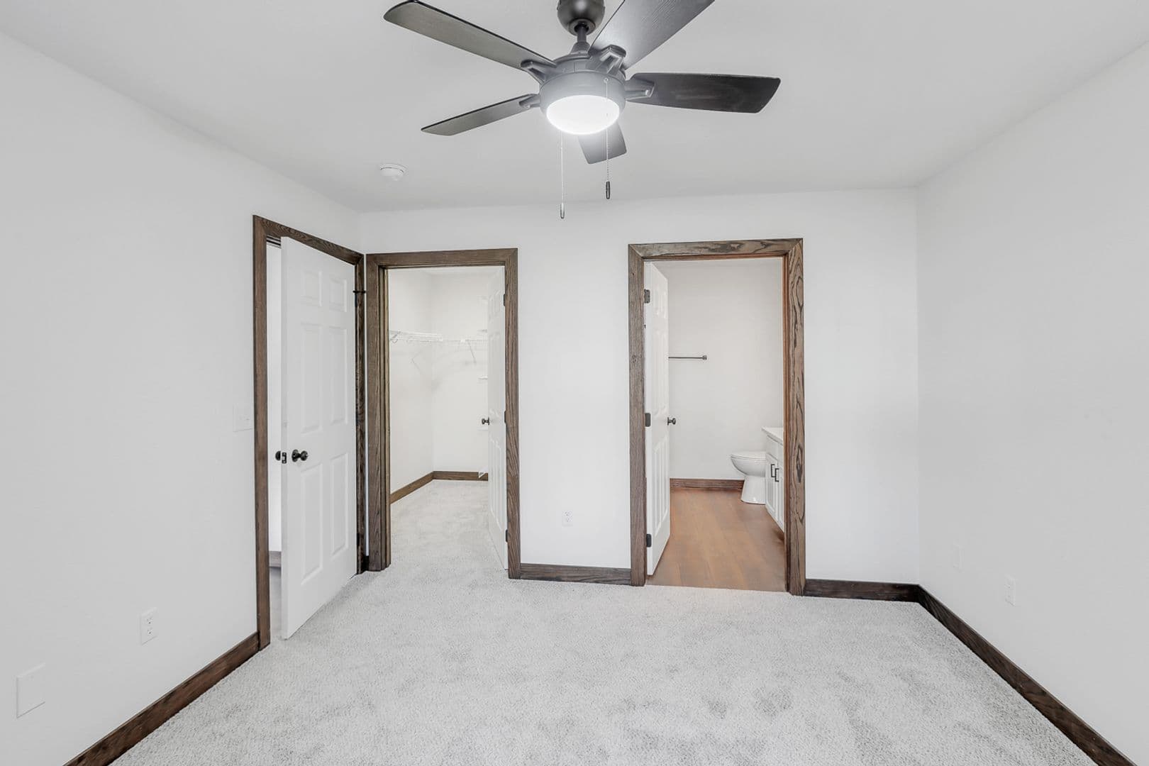 Pella Apartment: 340 East 13th Street