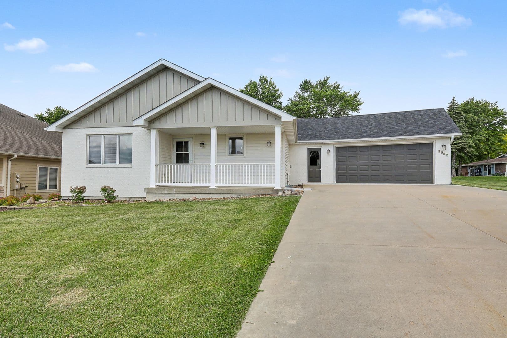 Pella House: 1009 East 6th Street