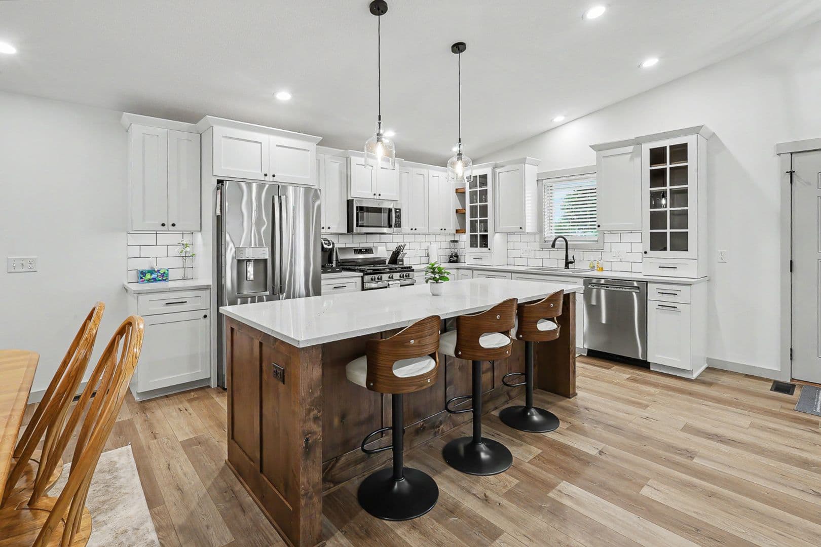 Pella House: 1009 East 6th Street