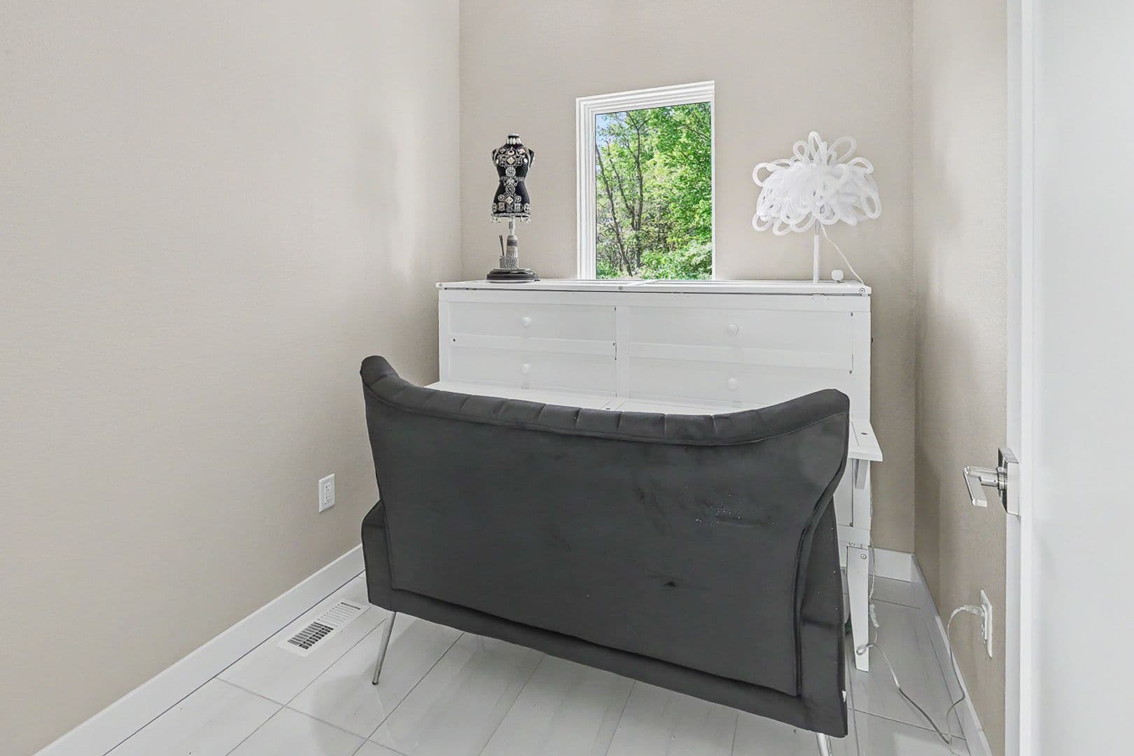 Pella House: 1507 Shady Brook Lane