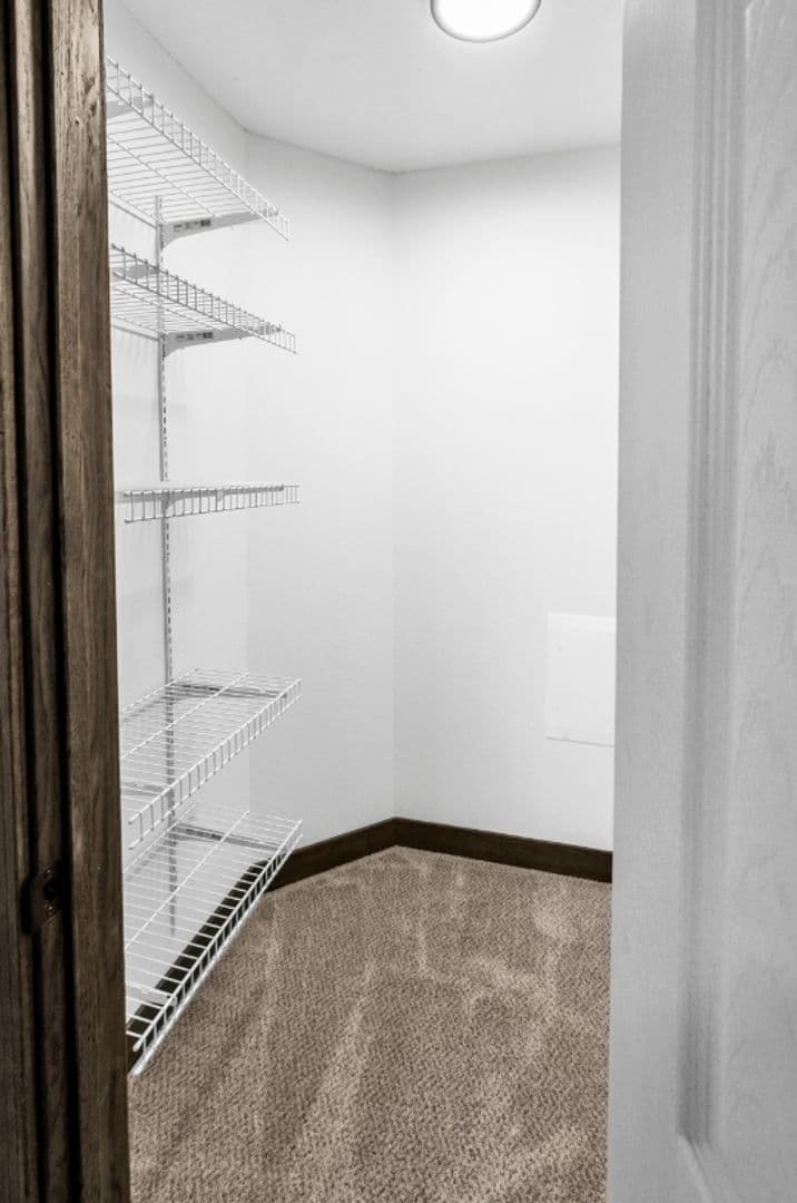 Pella Apartment: 340 East 13th Street