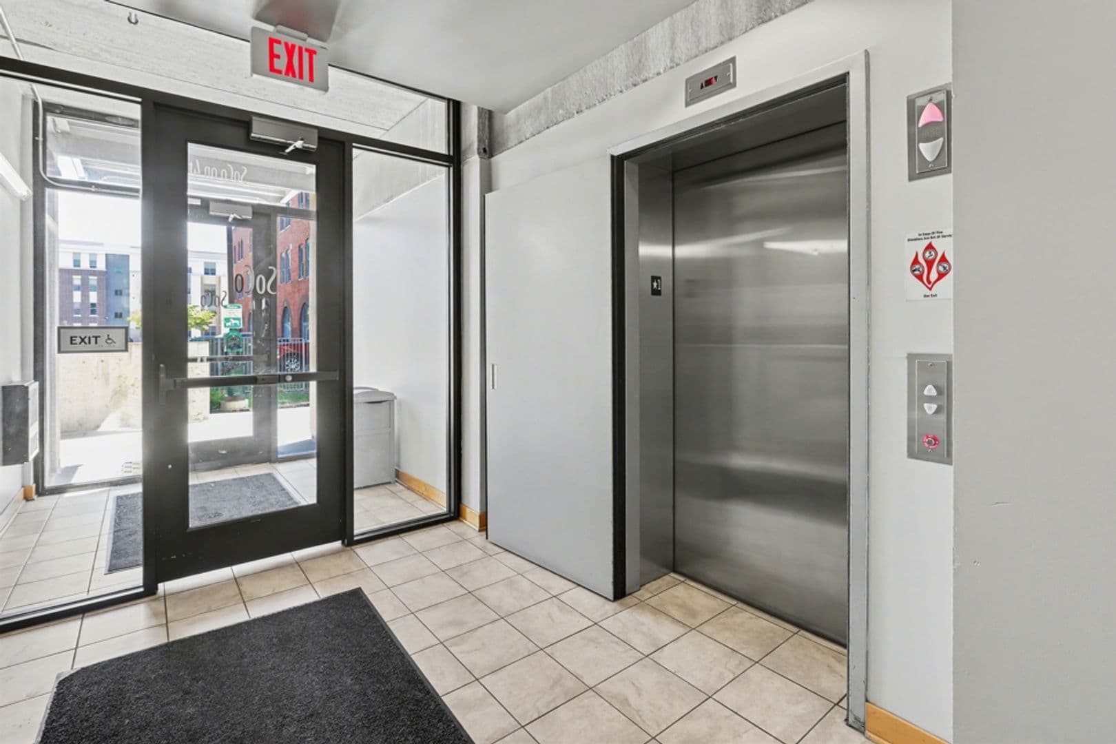 Des Moines Condo: 119 4th Street Unit 110
