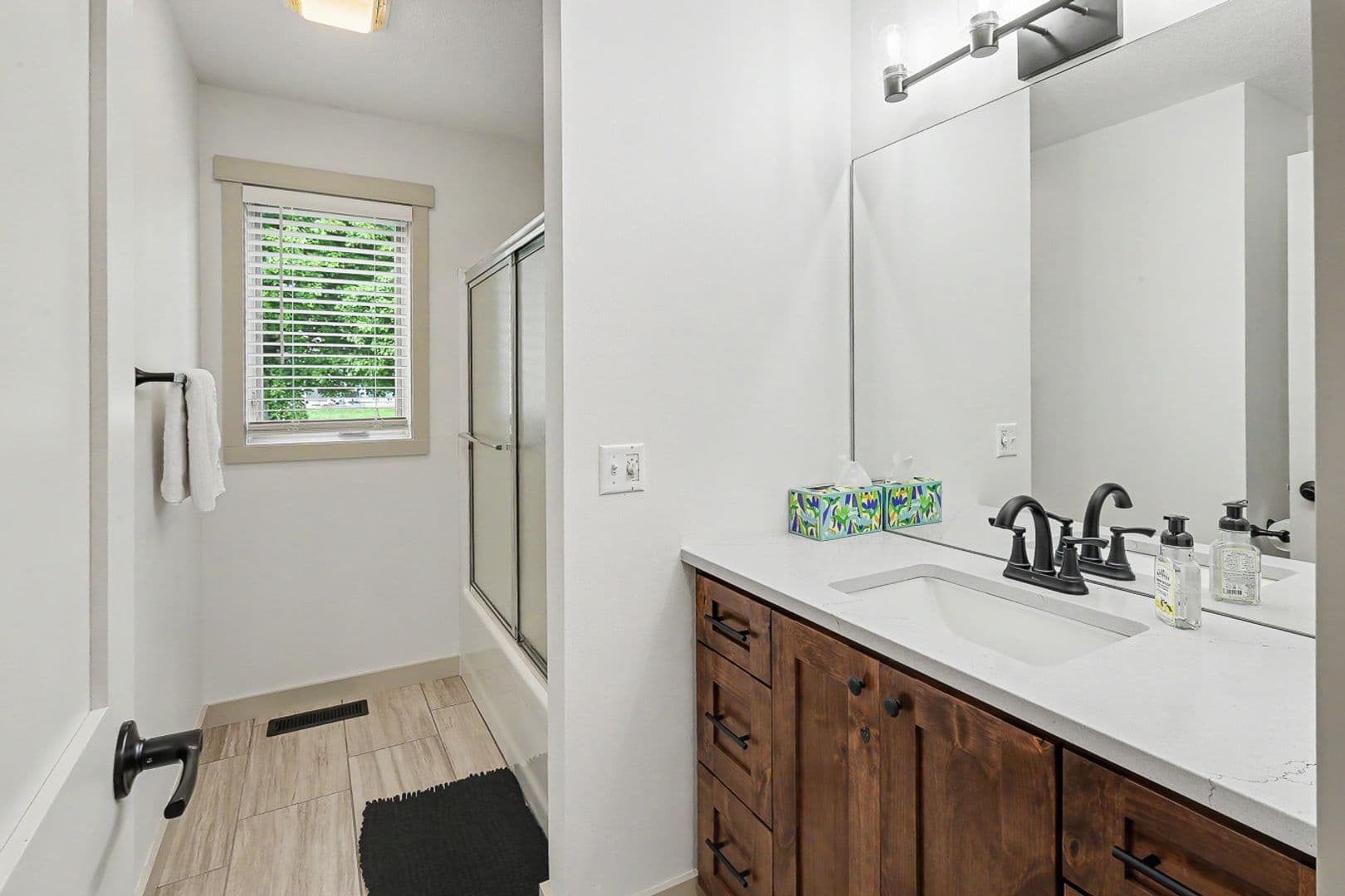 Pella House: 1009 East 6th Street