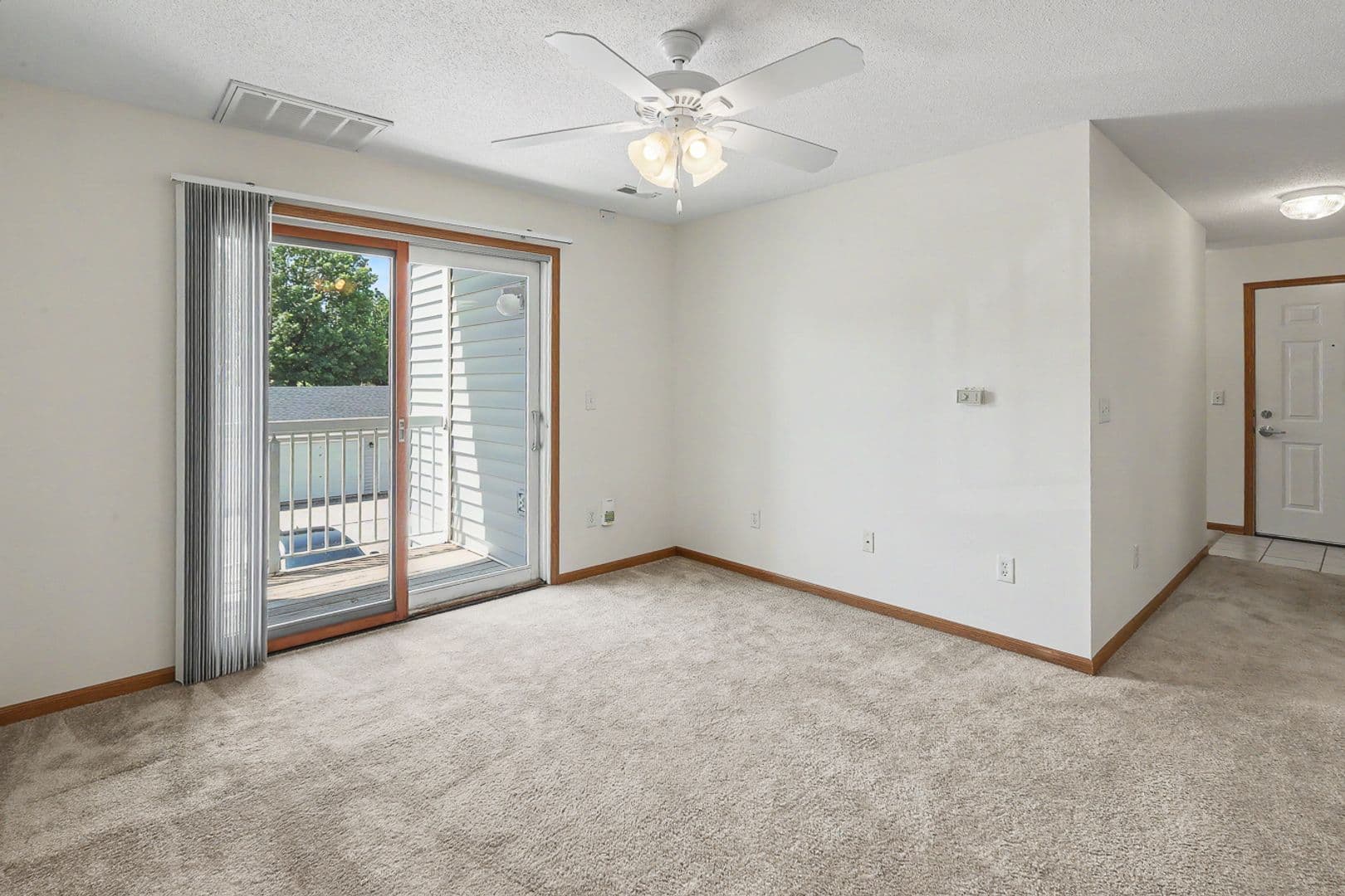 Pella Apartment: 340 East 13th Street