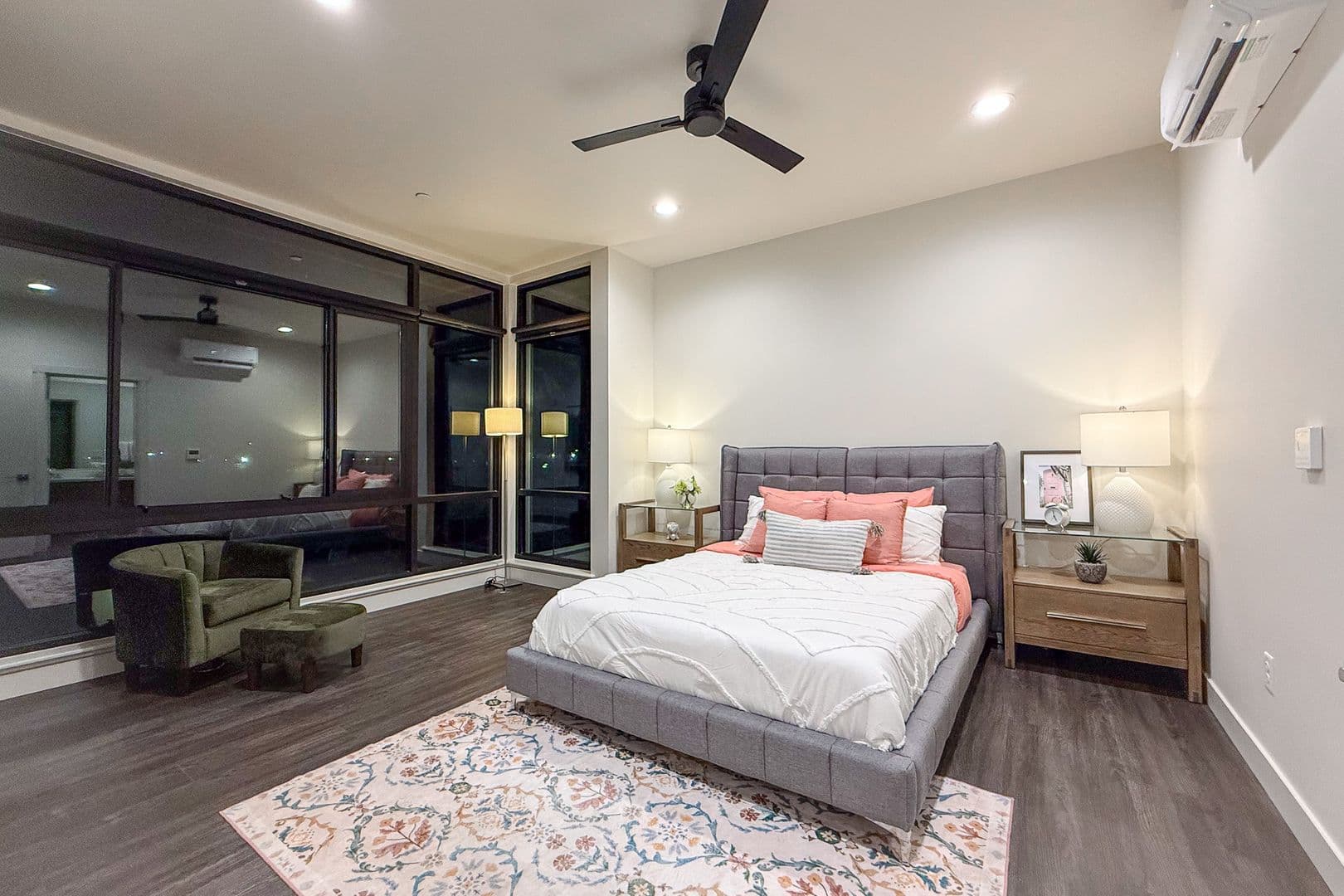 Kennewick Townhome: 212 N Elm St