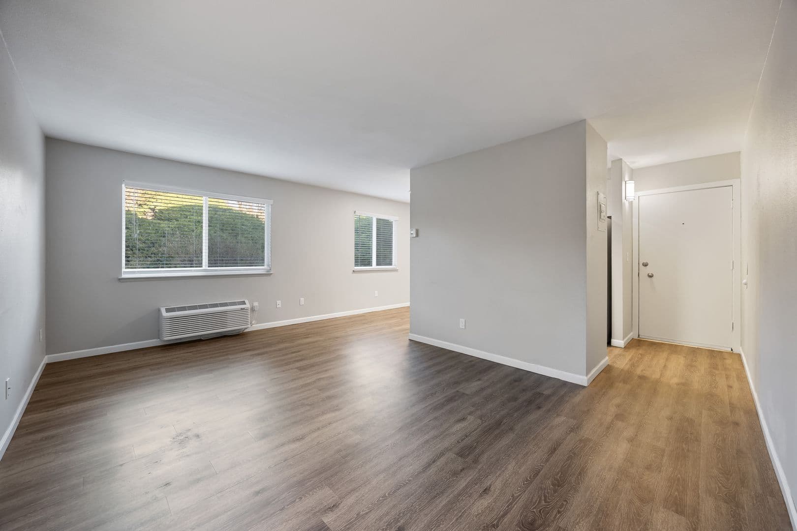 East Wenatchee Apartment: 490 9th Street NE