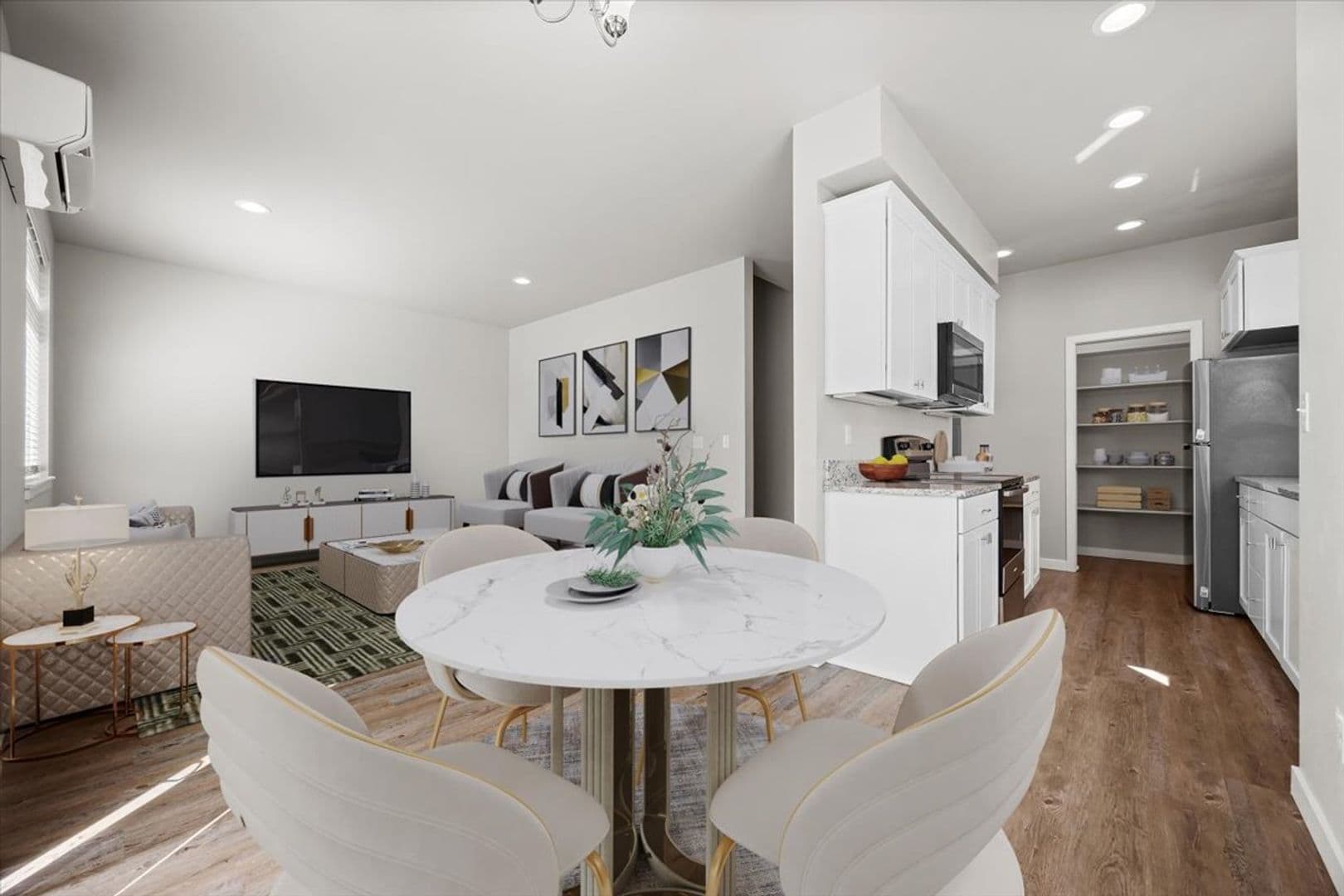 Kennewick Townhome: 911 W Entiat Ave