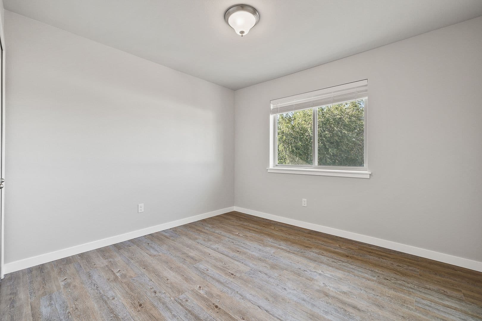 Kennewick Townhome: 911 W Entiat Ave