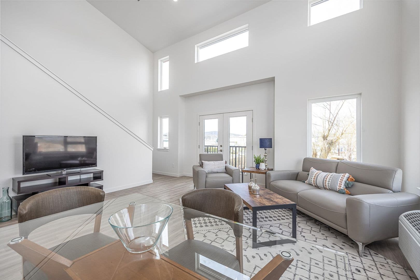 Richland Apartment: 1148 - 1156 Columbia Park Trail