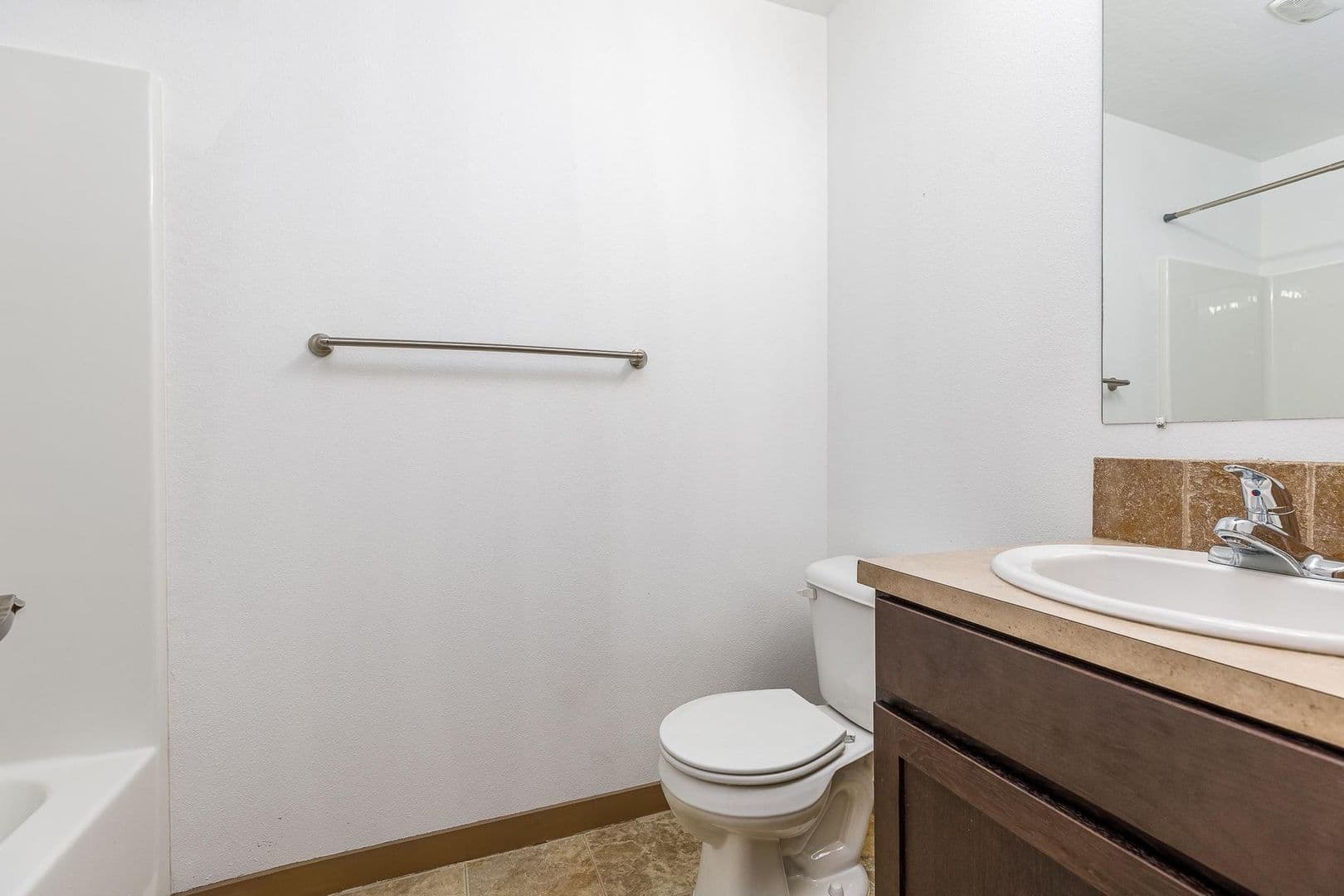 Kennewick Townhome: 3426 W 7th Ave