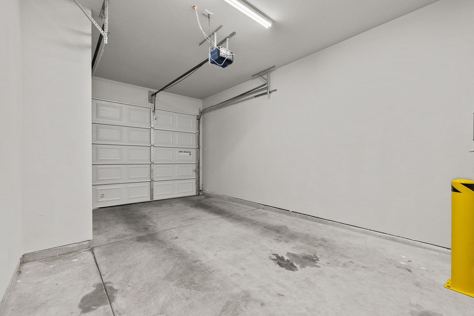 Kennewick Townhome: 911 W Entiat Ave