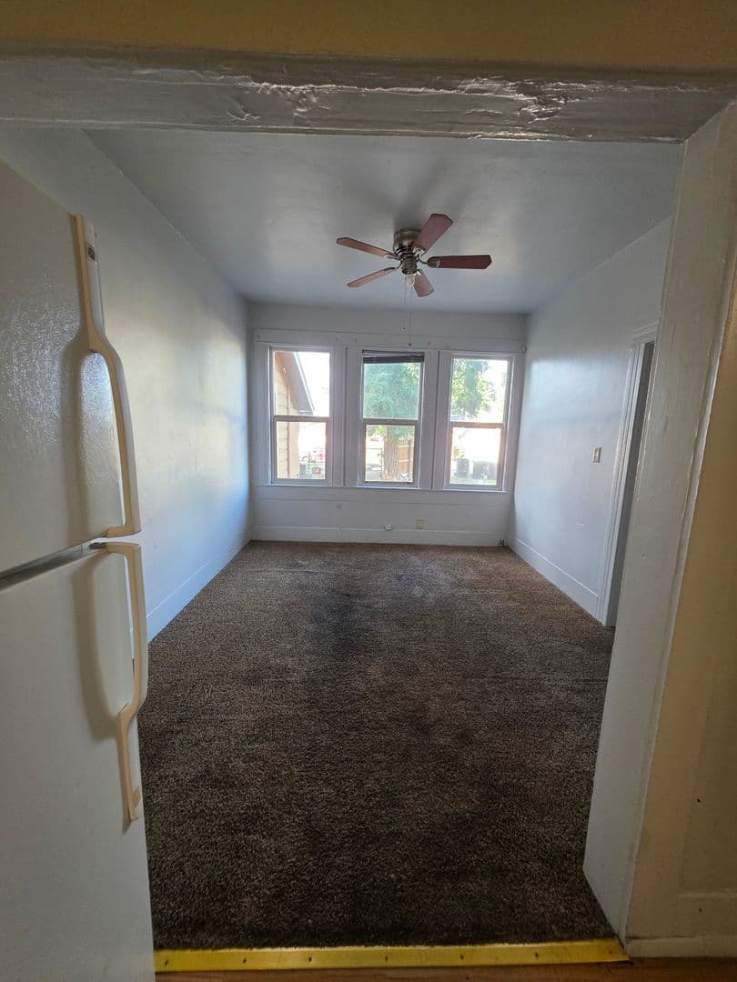 Walla Walla Apartment: 330 S 4th Ave