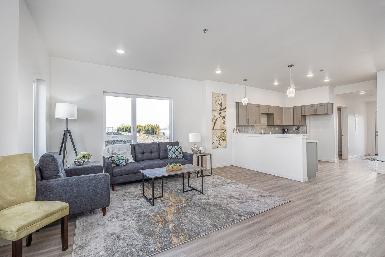 Richland Apartment: 1148 - 1156 Columbia Park Trail