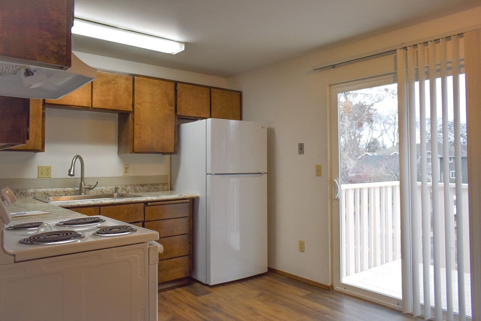 College Place Apartment: 221-254 NE Birch Ave