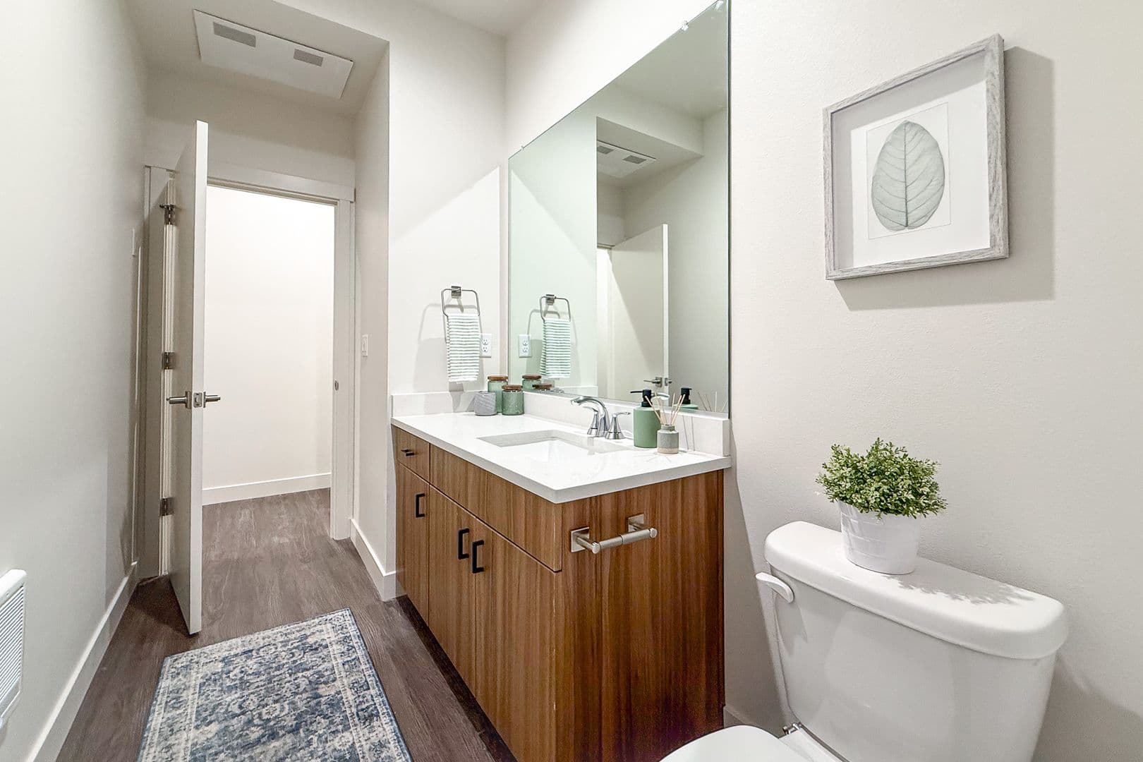 Kennewick Townhome: 212 N Elm St