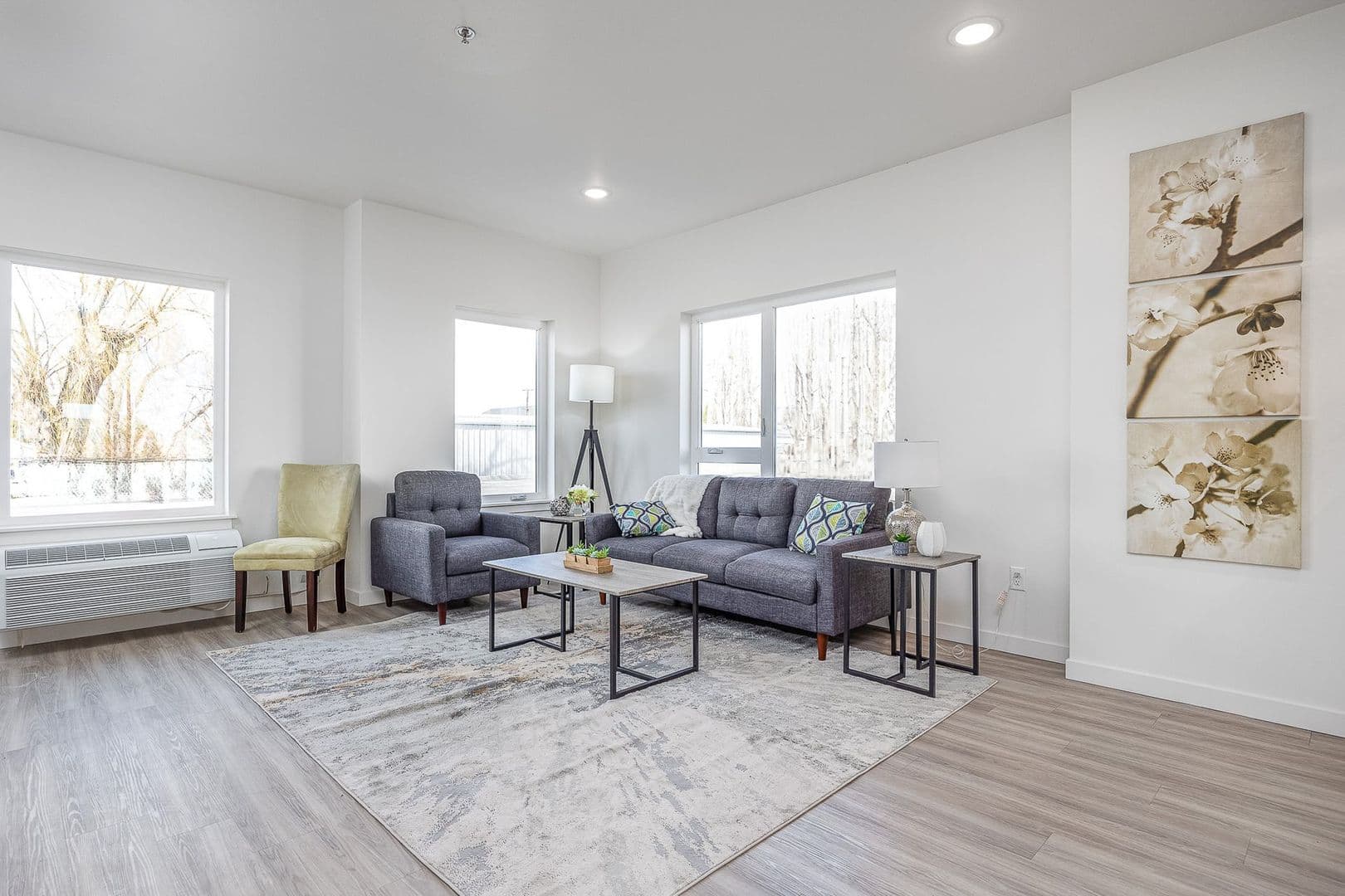 Richland Apartment: 1148 - 1156 Columbia Park Trail