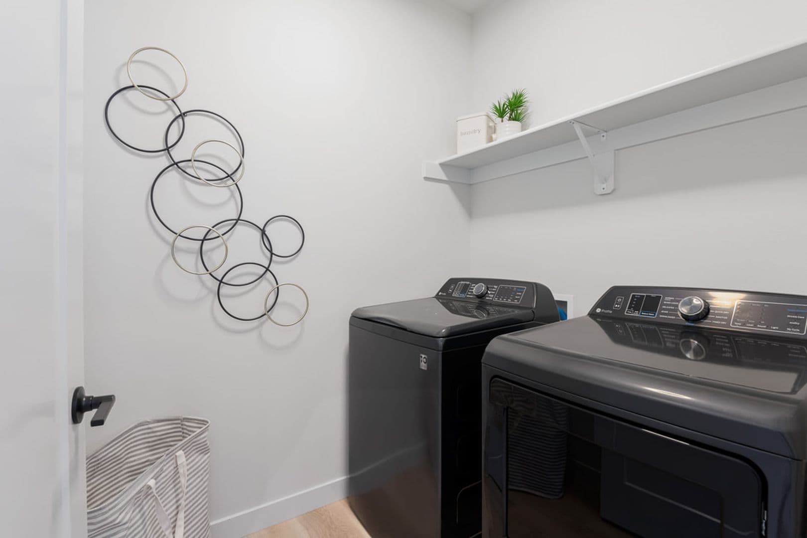Prosser Condo: 915-959 Hidden Lane PR