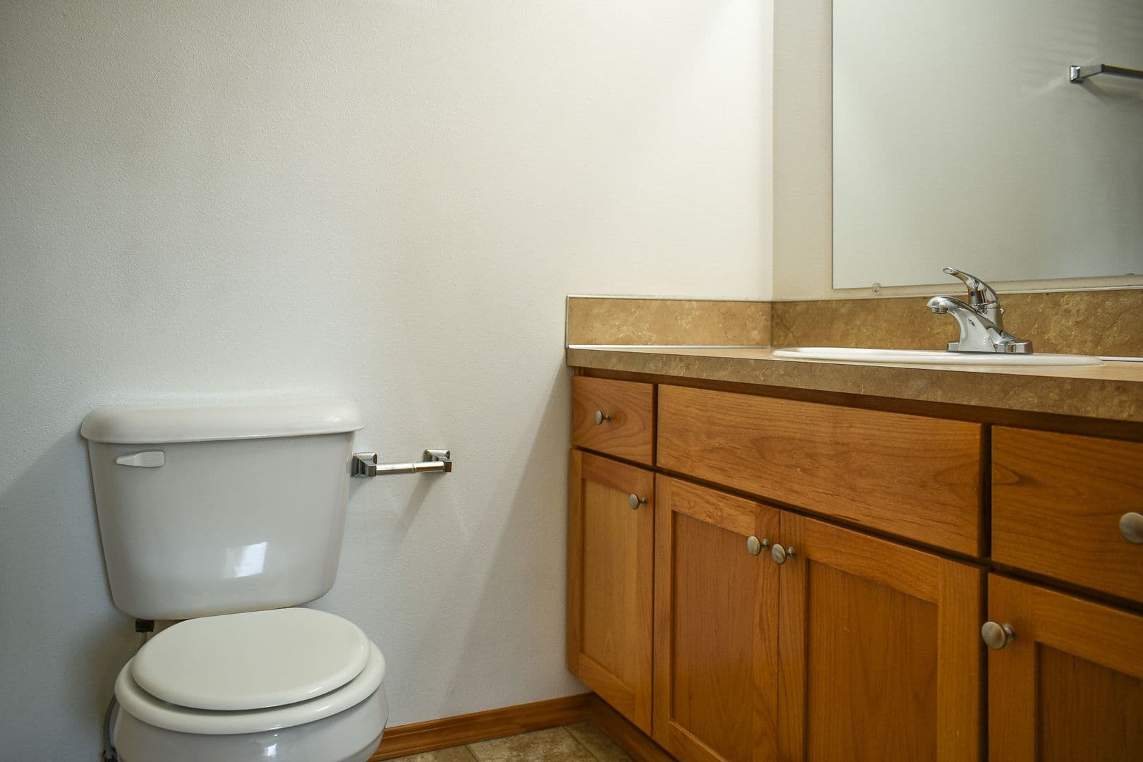 Richland Apartment: 1930 George Washington Way