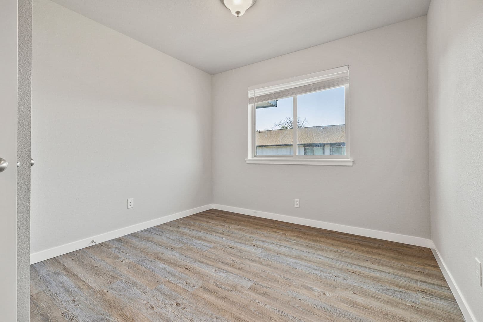 Kennewick Townhome: 911 W Entiat Ave