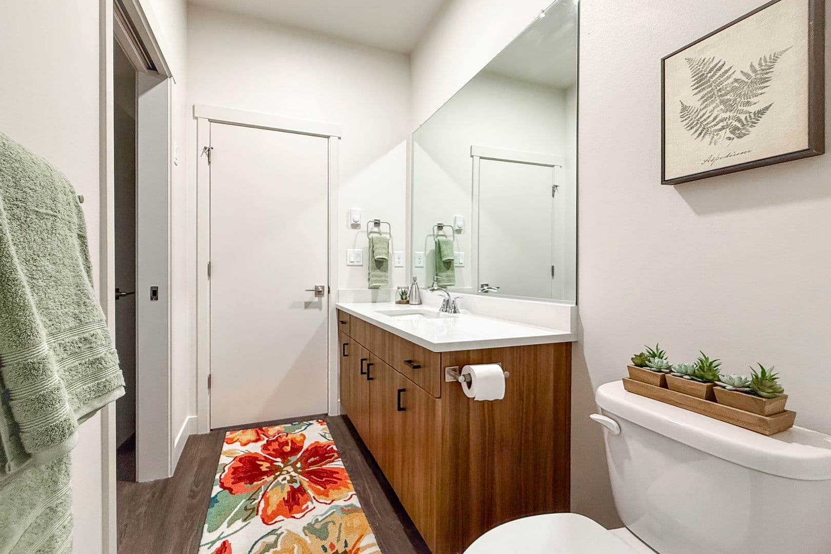 Kennewick Townhome: 212 N Elm St