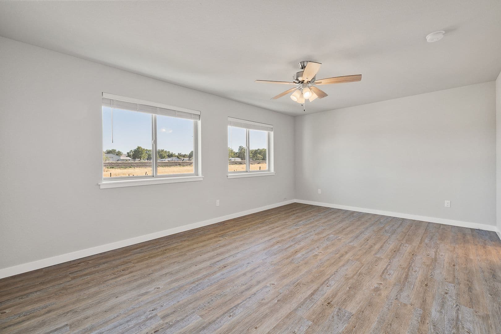 Kennewick Townhome: 911 W Entiat Ave